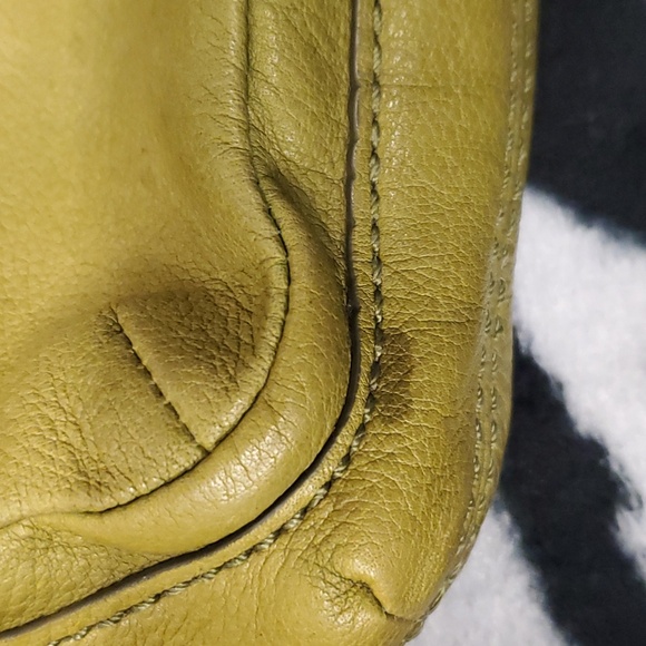 Crossbody Handbag 🥳 - Picture 6 of 12